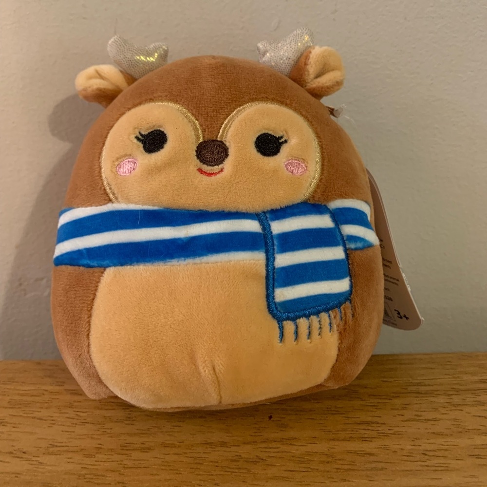 Squishmallow Darla reindeer with scarf with Tag 6”